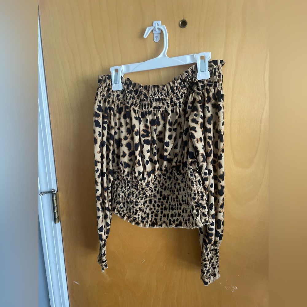 Off the shoulder cheetah print long sleeve